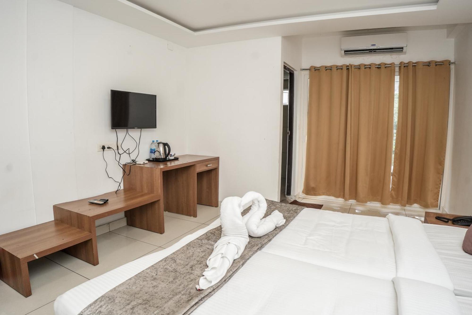 Kochi Hotel Lets Stay מראה חיצוני תמונה