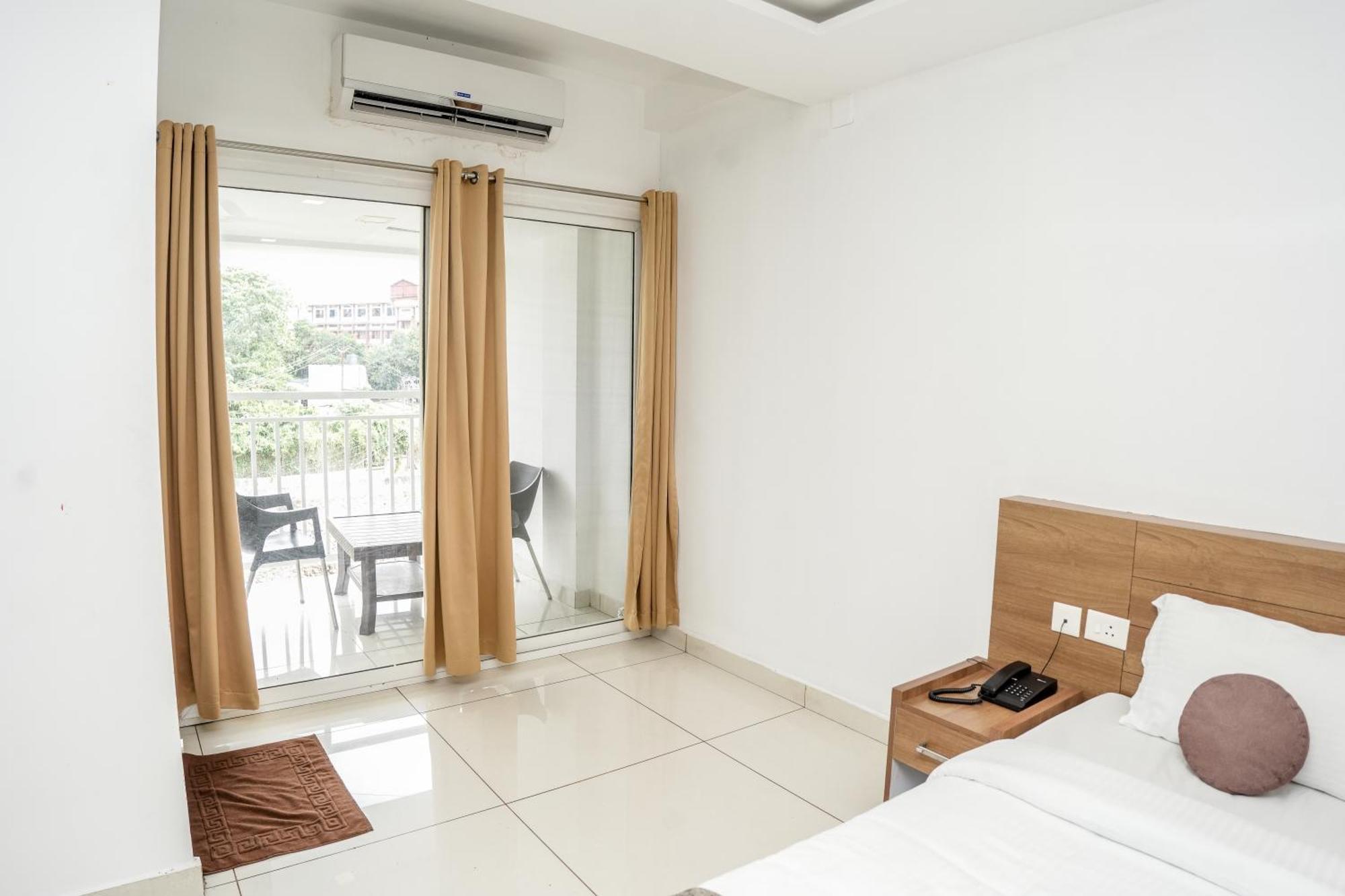 Kochi Hotel Lets Stay מראה חיצוני תמונה