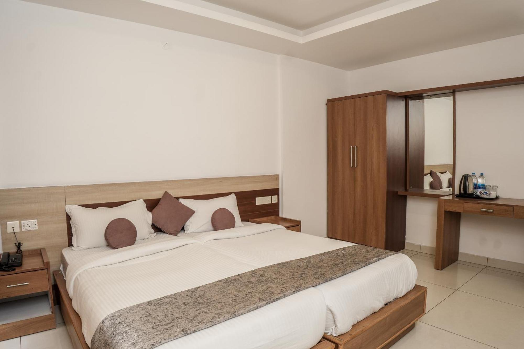 Kochi Hotel Lets Stay מראה חיצוני תמונה